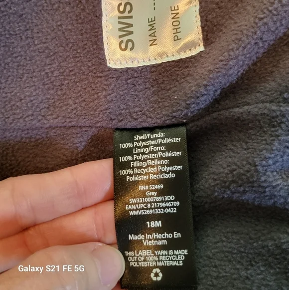 🩷 3/$15 Boys (18M) Winter Puffer Jacket with Hood with a cute Dinosaur Print - Picture 5 of 7